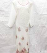 Off-white embroidered georgette fustan