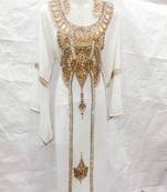 Off-white embroidered georgette fustan