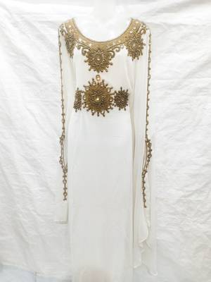Off-white embroidered georgette fustan 1