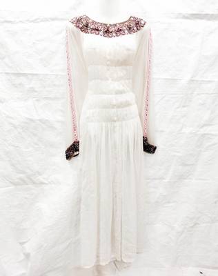 Off-white embroidered georgette fustan 1