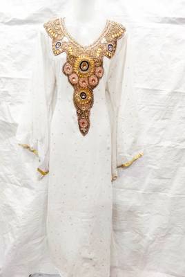 Off-white embroidered georgette fustan 1