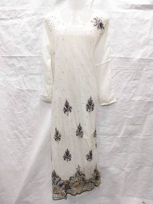 Off-white embroidered georgette fustan 1