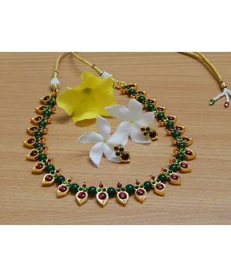 Green necklace-sets 2