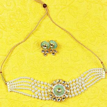 Adorable Gold Plated Pearl Choker Stones Kundan Choker Necklace & Earring Set For Women 2