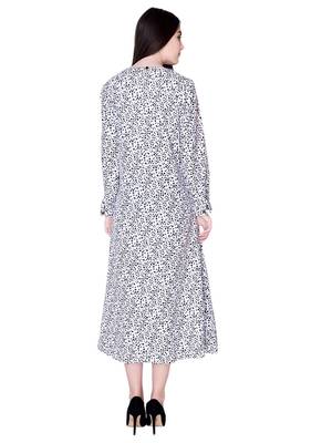 White plain crepe ethnic-kurtis 3