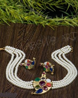 White agate necklaces 1