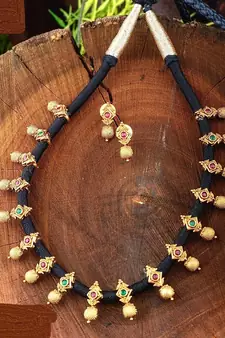 Gold agate necklaces