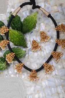 Gold agate necklaces