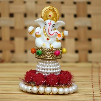 eCraftIndia Lord Ganesha Idol on DECORative Handcrafted Plate for Home and Car 1
