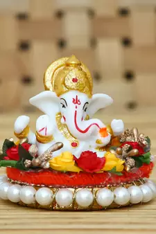 eCraftIndia Lord Ganesha Idol on DECORative Handcrafted Plate for Home and Car