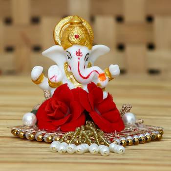 eCraftIndia Lord Ganesha Idol on DECORative Handcrafted Plate for Home and Car 1