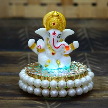 eCraftIndia Lord Ganesha Idol on DECORative Handcrafted Plate for Home and Car 1