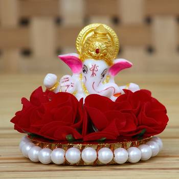 eCraftIndia Lord Ganesha Idol on DECORative Handcrafted Plate with Red Flowers 2