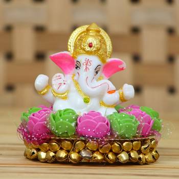 eCraftIndia Lord Ganesha Idol on DECORative Handcrafted Plate with Pink and Green Flowers 2