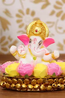 eCraftIndia Lord Ganesha Idol on DECORative Handcrafted Plate with Pink and Yellow Flowers