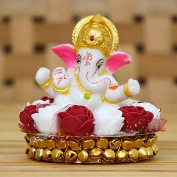 eCraftIndia Lord Ganesha Idol on DECORative Handcrafted Plate with Red and White Flowers 2