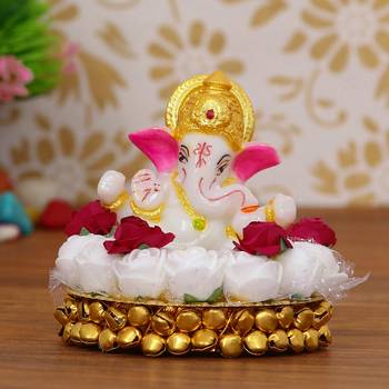 eCraftIndia Lord Ganesha Idol on DECORative Handcrafted Plate with White Flowers 1