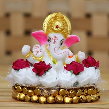 eCraftIndia Lord Ganesha Idol on DECORative Handcrafted Plate with White Flowers 2