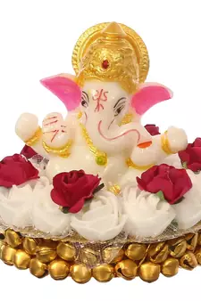 eCraftIndia Lord Ganesha Idol on DECORative Handcrafted Plate with White Flowers