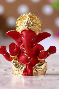 eCraftIndia Gold Plated Red Mukut Ganesha DECORative Showpiece for Home Temple Office Car Dashboard