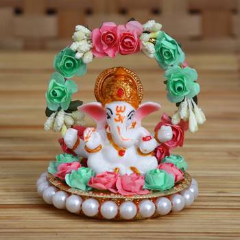 eCraftIndia Lord Ganesha Idol on DECORative Handcrafted Plate with Throne of Pink and Green Flowers 1