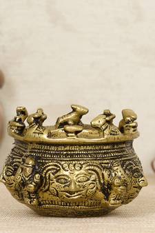 eCraftIndia Brass Auspicious Nandi Kalash for Religious Offerings