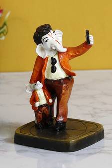 eCraftIndia Lord Ganesha Taking Selfie with Mushak Colorful Handcrafted DECORative Figurine