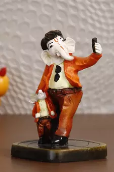 eCraftIndia Lord Ganesha Taking Selfie with Mushak Colorful Handcrafted DECORative Figurine