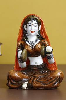 eCraftIndia Rajasthani Lady Playing Hand Cymbals Handcrafted DECORative Polyresin Showpiece