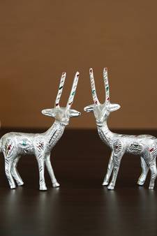 eCraftIndia Set of 2 Engraved Silver Deer Handcrafted DECORative Metal Figurine