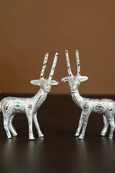 eCraftIndia Set of 2 Engraved Silver Deer Handcrafted DECORative Metal Figurine