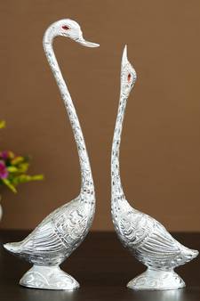 eCraftIndia 14 Inch Silver Kissing Swan Couple Handcrafted DECORative Figurine