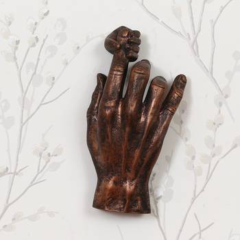 eCraftIndia Kid Hand Holding Parents Fingure DECORative Wall Hanging Figurine 7