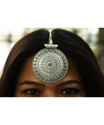 German Silver Big Circular Wheel Carved Banjara Style Maangteeka Maathapatti 1