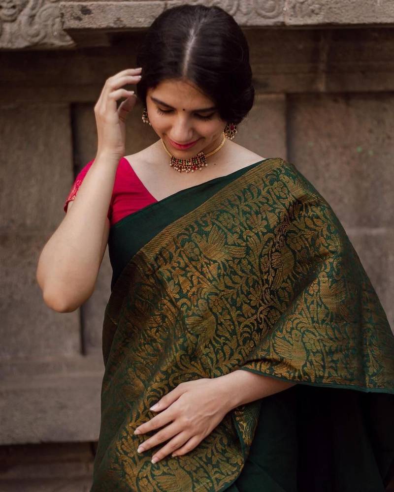 Valiba Beautiful Dark Green & Golden Jacquard Work Silk Designer Sarees