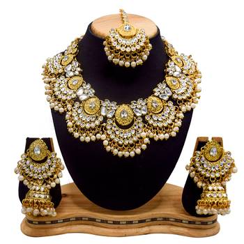 White Kundan Gold Plated Choker Necklace set 3