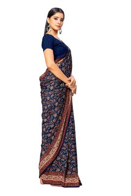 Blue printed crepe saree with blouse 3