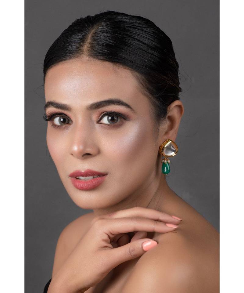 Gold tone Emerald beaded kundan contemporary studs