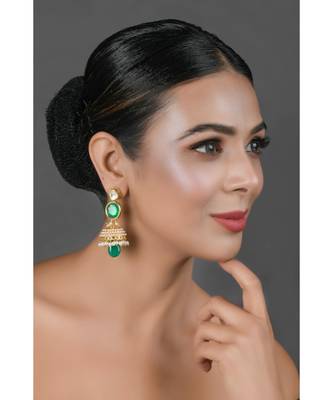 Green Gold toned Pearl beaded Kundan Jhumki 1