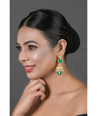 Green Gold toned Pearl beaded Kundan Jhumki 2
