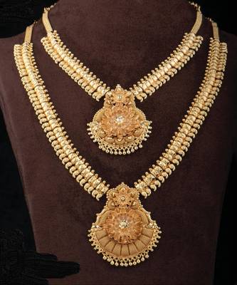 Gold agate necklaces 1