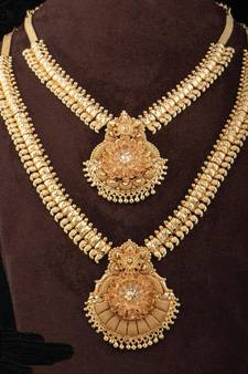 Gold agate necklaces