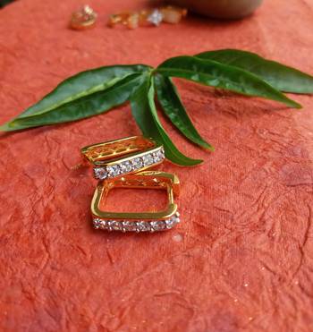 Gold earrings 1