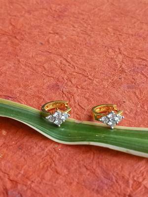 Gold earrings 3