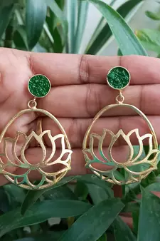 Gold earrings