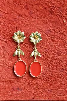Gold earrings