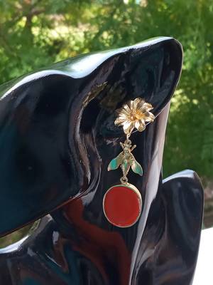 Gold earrings 2