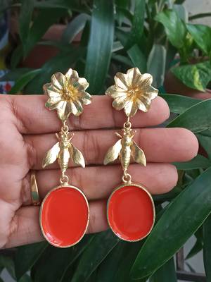 Gold earrings 3