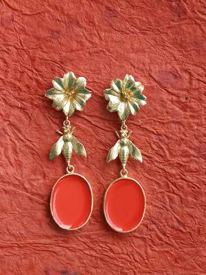 Gold earrings 4