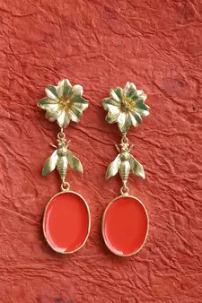 Gold earrings